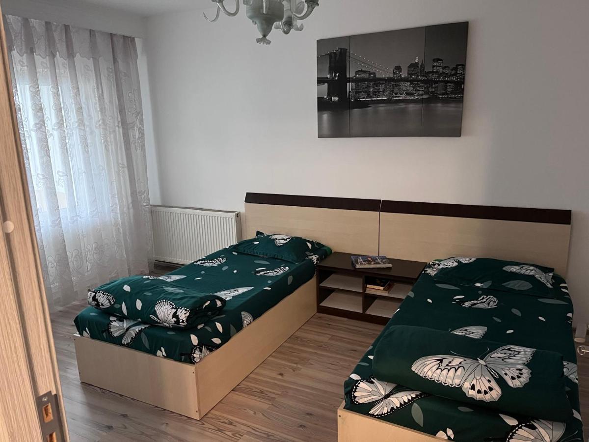 Apartament In Centrul Orasului Bacău Extérieur photo