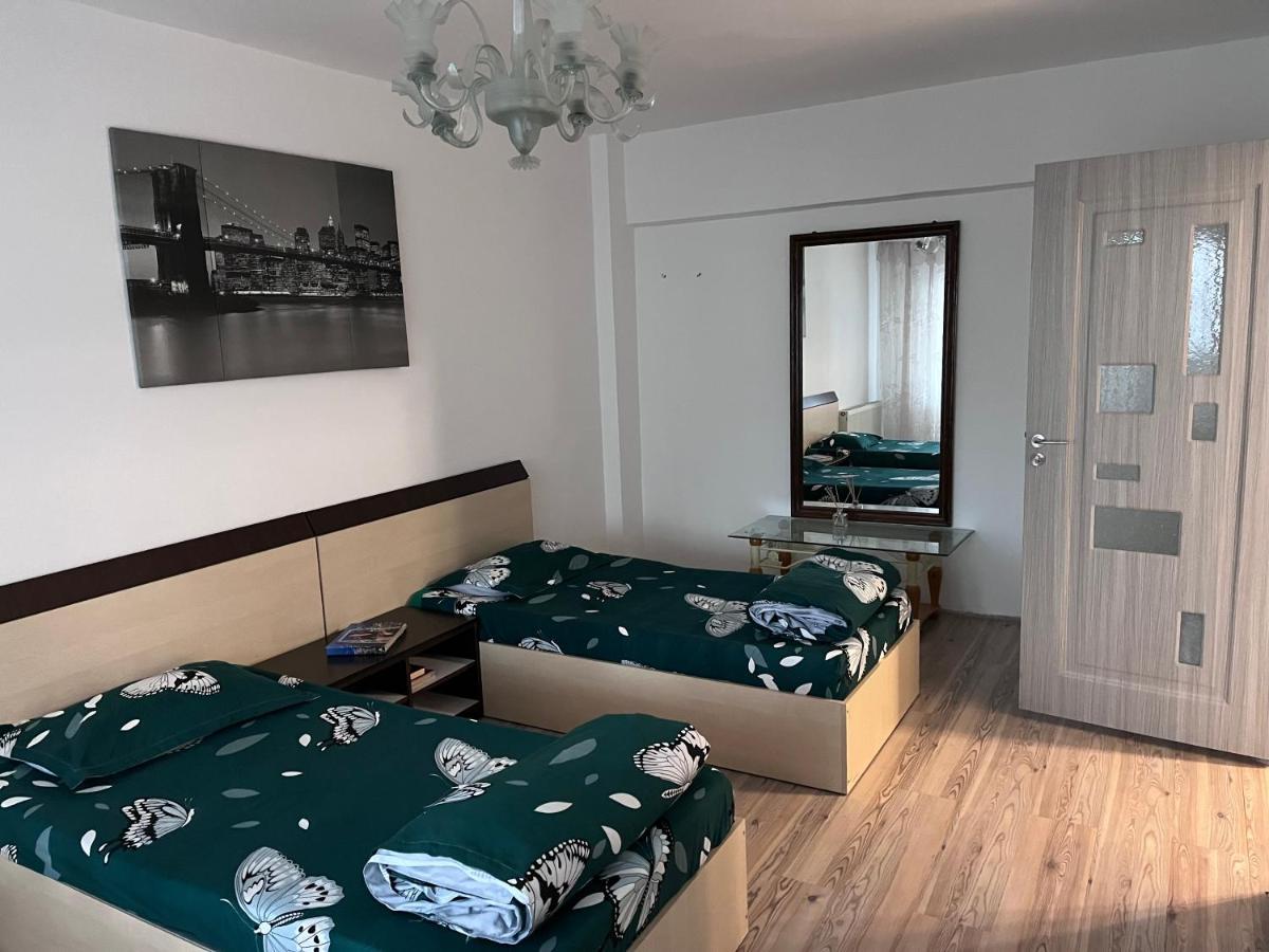 Apartament In Centrul Orasului Bacău Extérieur photo