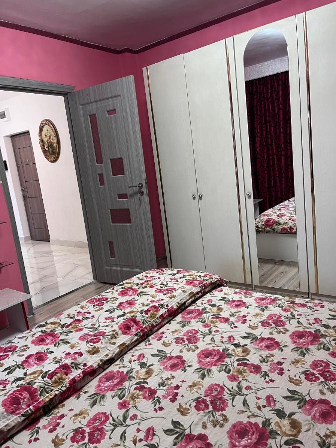 Apartament In Centrul Orasului Bacău Extérieur photo