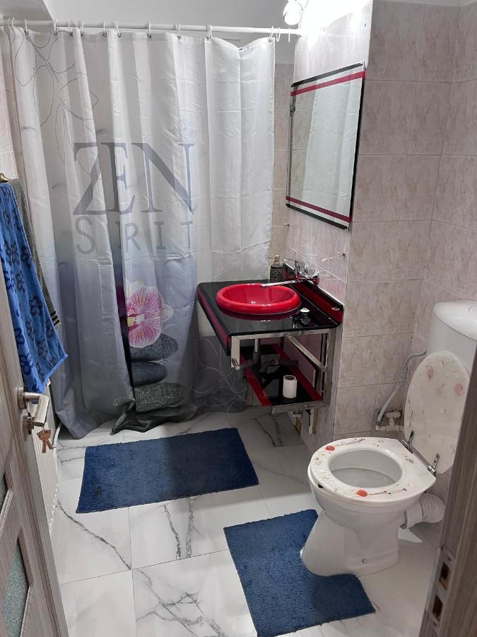 Apartament In Centrul Orasului Bacău Extérieur photo