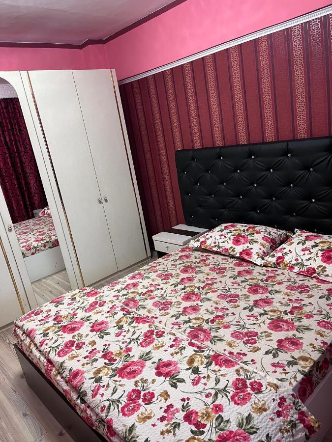 Apartament In Centrul Orasului Bacău Extérieur photo
